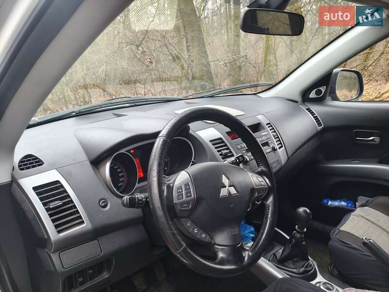 Внедорожник / Кроссовер Mitsubishi Outlander 2008 в Сумах