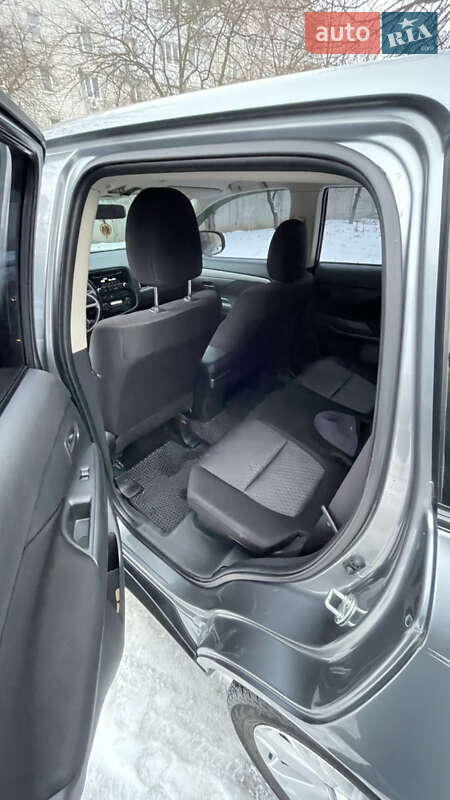 Внедорожник / Кроссовер Mitsubishi Outlander 2014 в Виннице