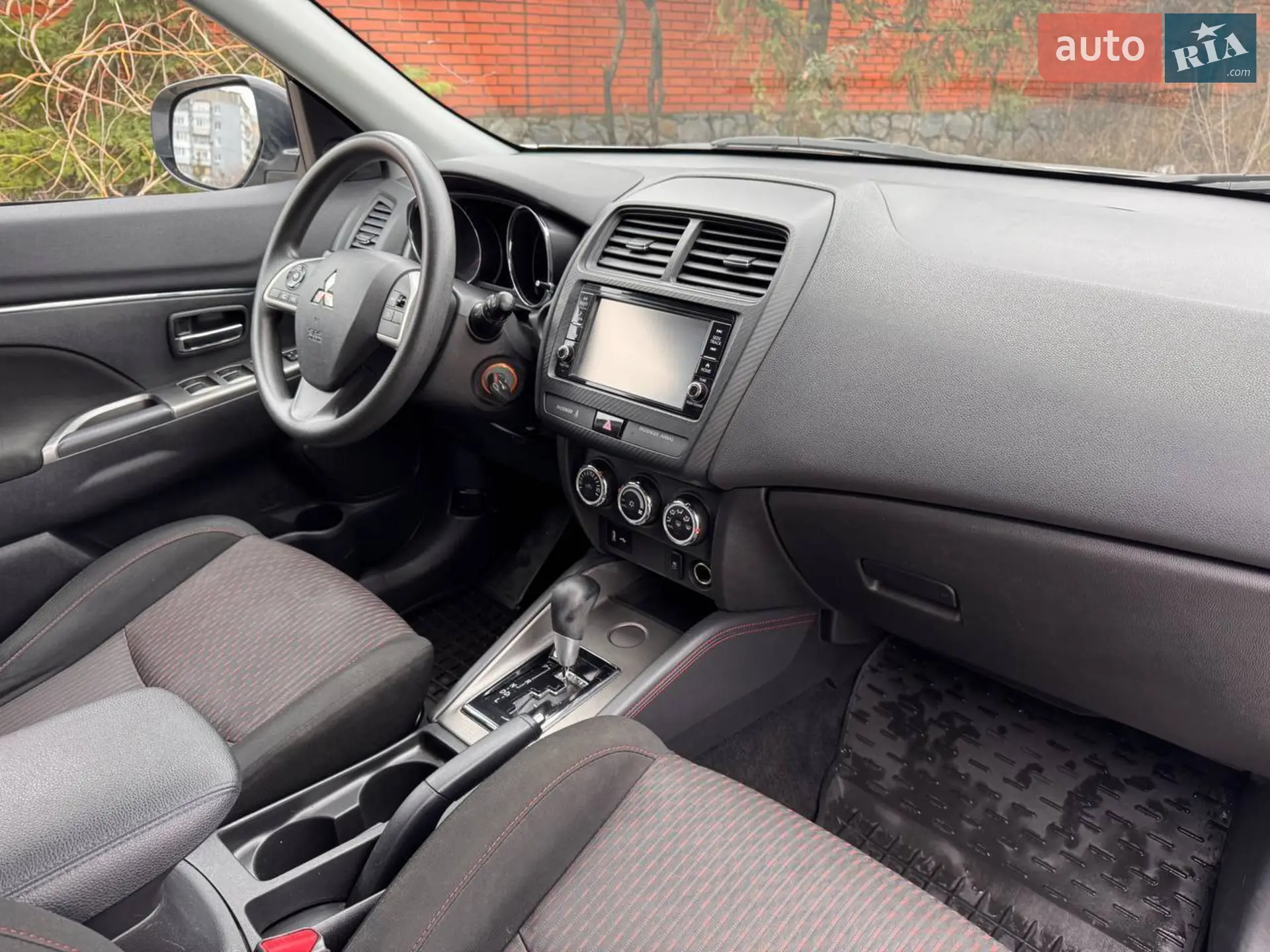 2018 Mitsubishi Outlander - мініатюра 9