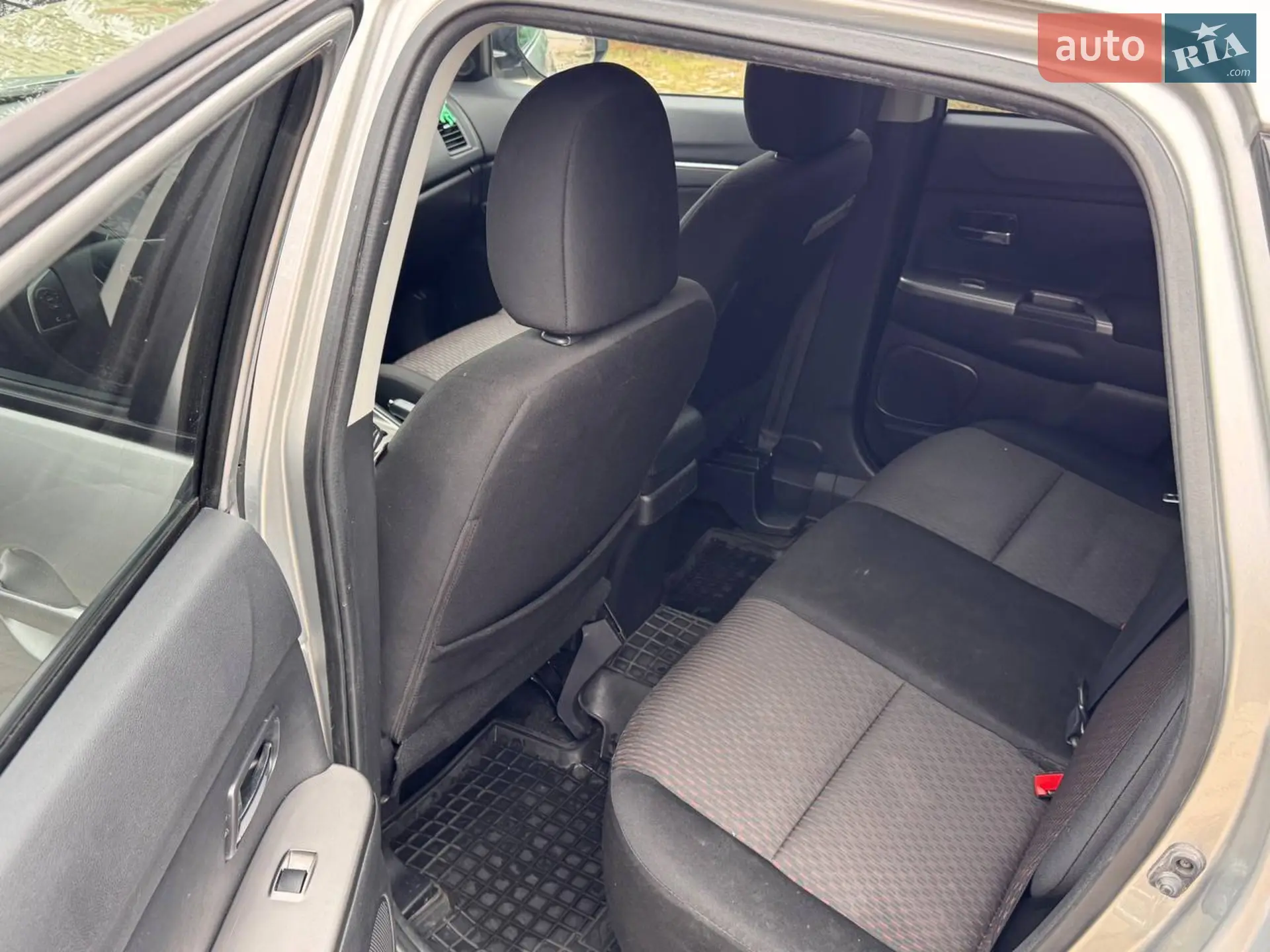 2018 Mitsubishi Outlander - мініатюра 11
