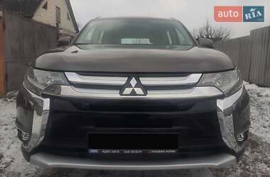 Позашляховик / Кросовер Mitsubishi Outlander 2017 в Зміїві