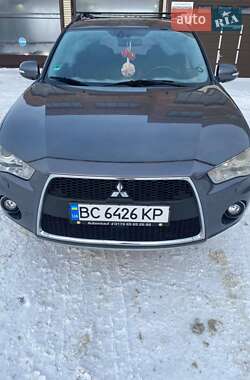 Позашляховик / Кросовер Mitsubishi Outlander 2011 в Ходореві