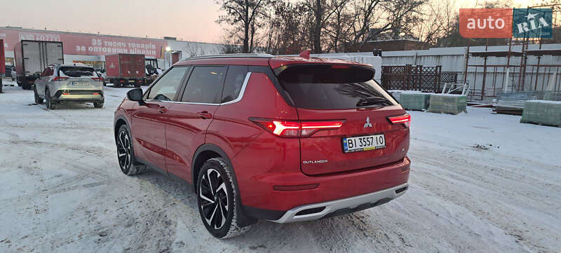 Внедорожник / Кроссовер Mitsubishi Outlander 2022 в Кременчуге