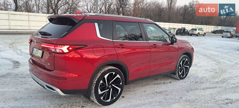 Внедорожник / Кроссовер Mitsubishi Outlander 2022 в Кременчуге