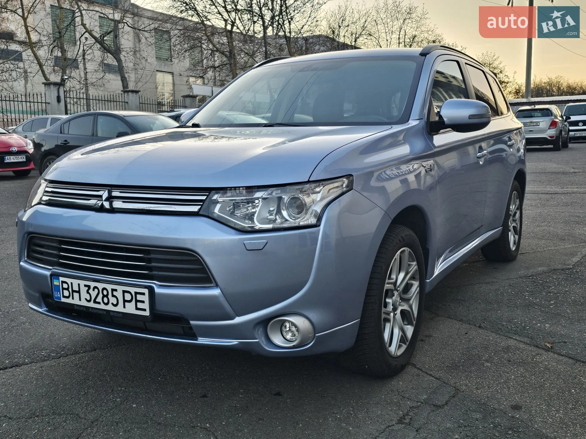 2014 Mitsubishi Outlander - мініатюра 2