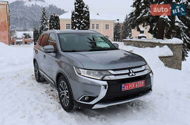 Позашляховик / Кросовер Mitsubishi Outlander 2016 в Тернополі