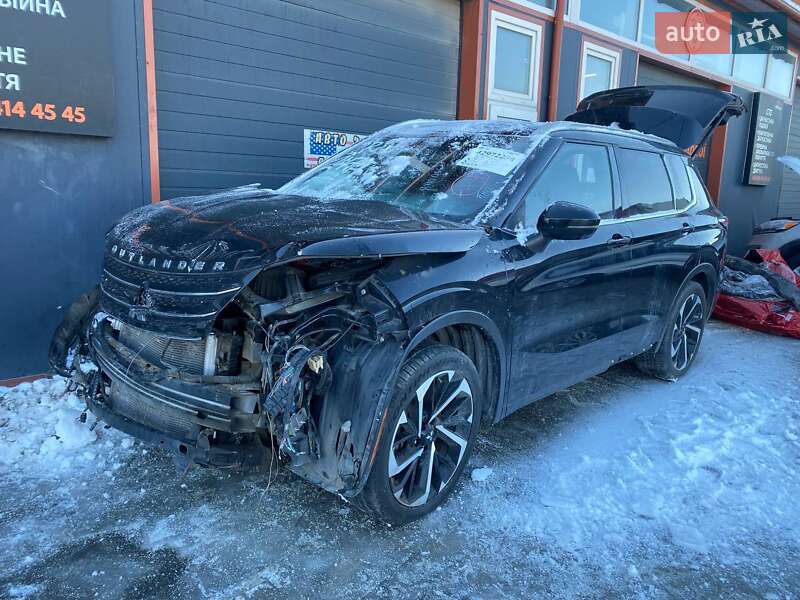 Mitsubishi Outlander 2021