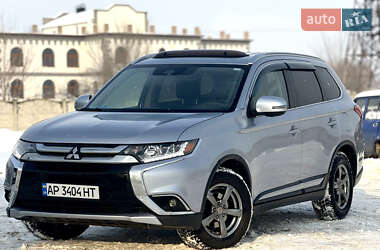 Внедорожник / Кроссовер Mitsubishi Outlander 2016 в Киеве