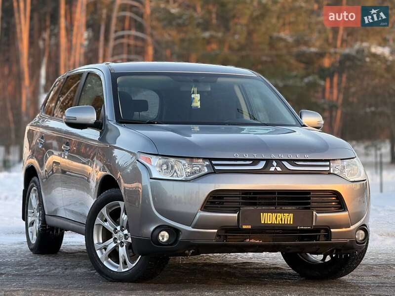 Внедорожник / Кроссовер Mitsubishi Outlander 2013 в Киеве