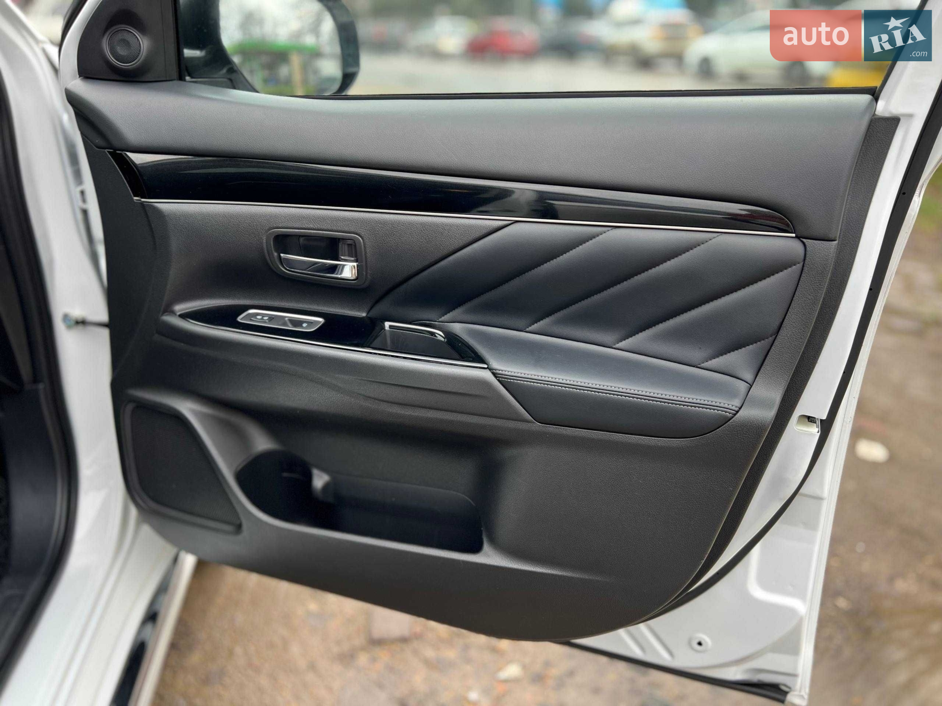 2019 Mitsubishi Outlander - мініатюра 23