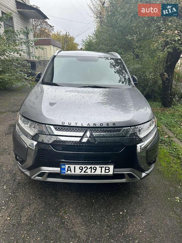 Mitsubishi Outlander 2019