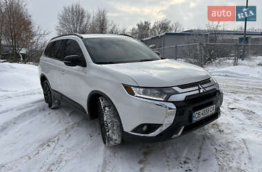 Позашляховик / Кросовер Mitsubishi Outlander 2018 в Чернігові