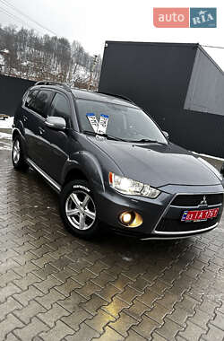 Позашляховик / Кросовер Mitsubishi Outlander 2011 в Косові