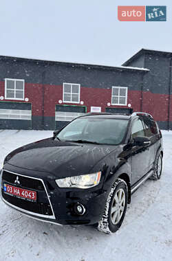Позашляховик / Кросовер Mitsubishi Outlander 2010 в Дубні
