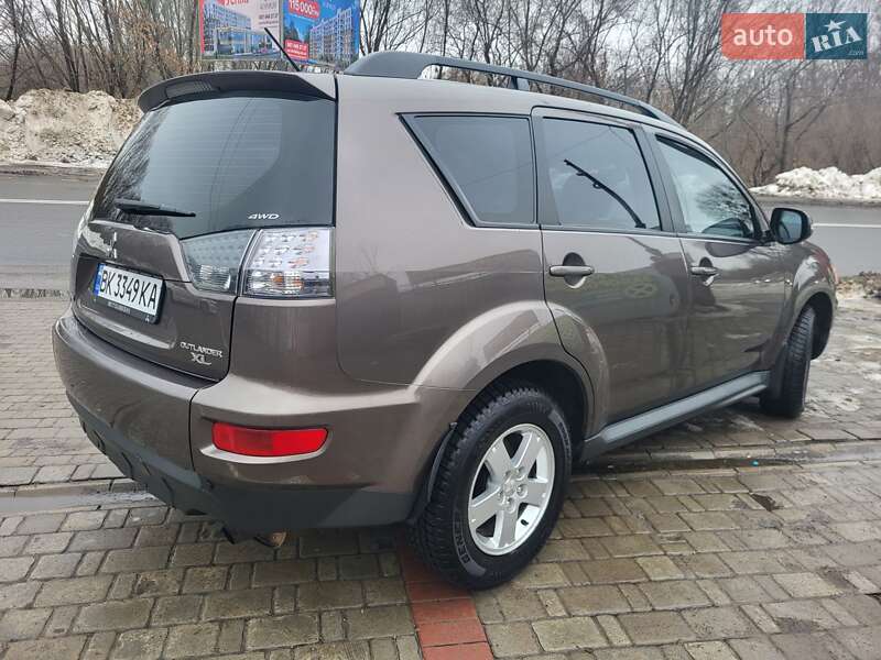 Внедорожник / Кроссовер Mitsubishi Outlander 2011 в Демидовке