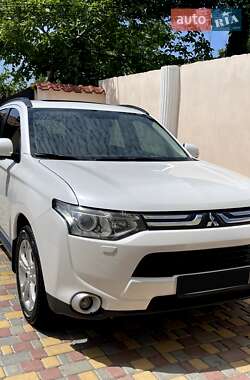 Внедорожник / Кроссовер Mitsubishi Outlander 2012 в Одессе