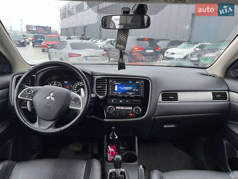 Внедорожник / Кроссовер Mitsubishi Outlander 2012 в Львове фото 35 Внедорожник / Кроссовер Mitsubishi Outlander 2012 в Львове