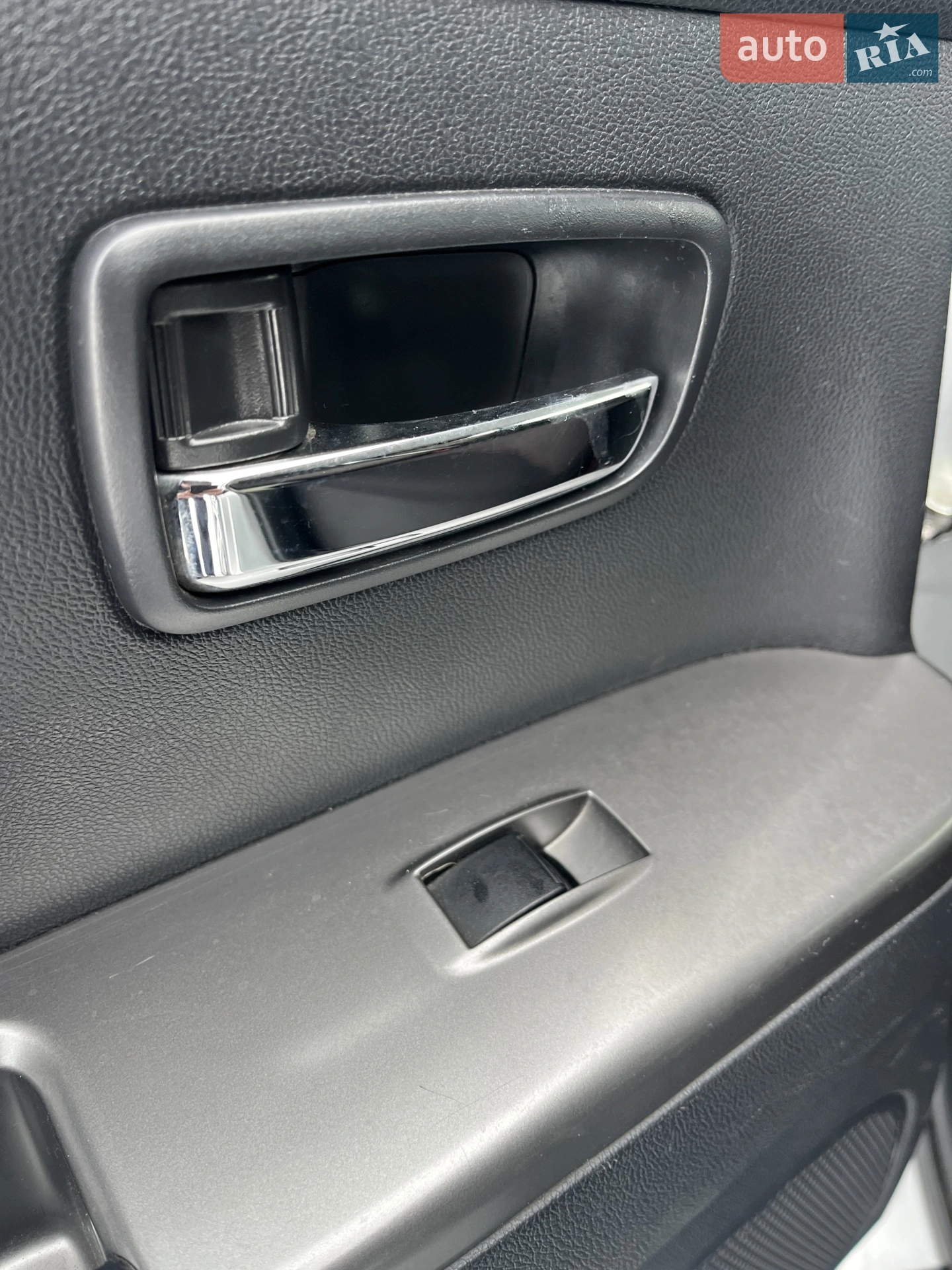 2018 Mitsubishi Outlander - мініатюра 6