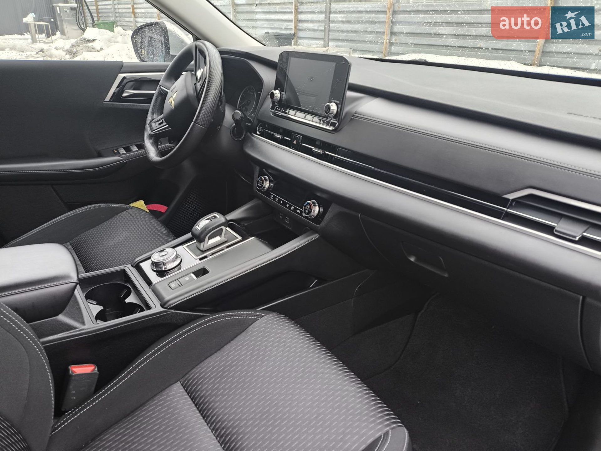 2021 Mitsubishi Outlander - мініатюра 15