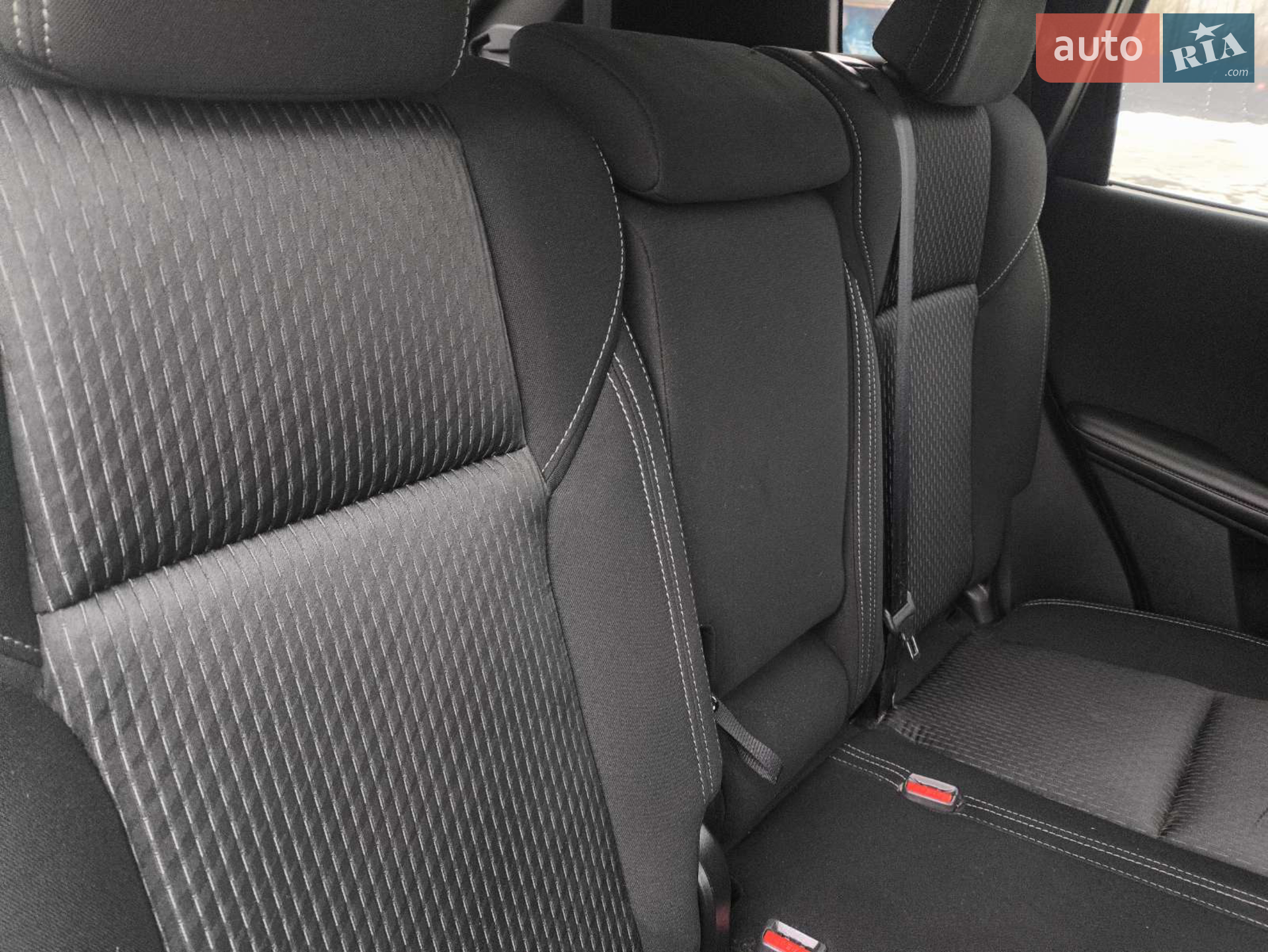 2021 Mitsubishi Outlander - мініатюра 20