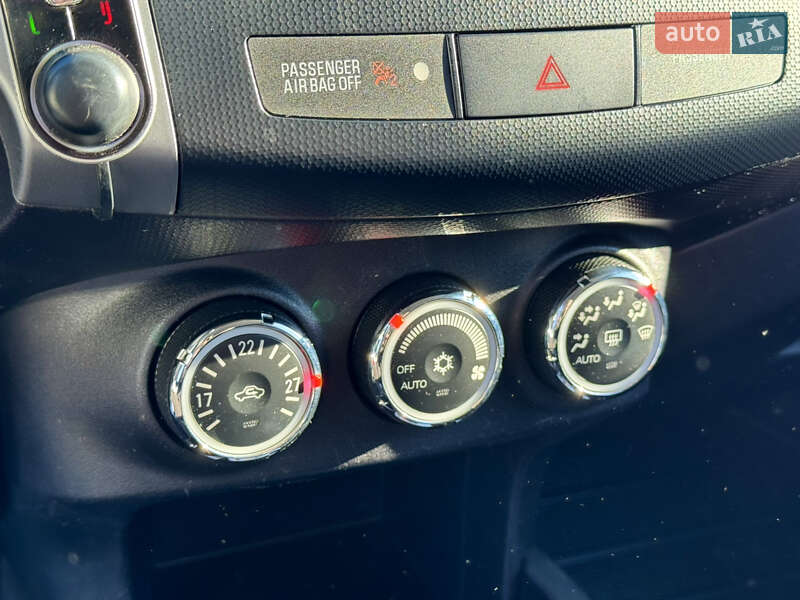 Внедорожник / Кроссовер Mitsubishi Outlander 2010 в Полтаве