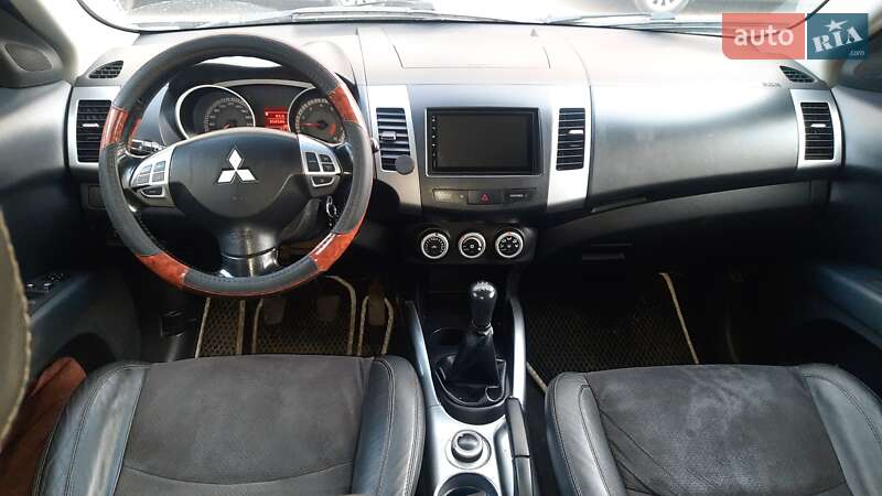Mitsubishi Outlander 2008