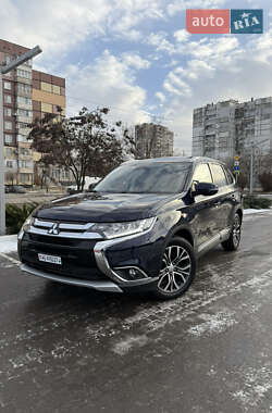 Внедорожник / Кроссовер Mitsubishi Outlander 2016 в Днепре