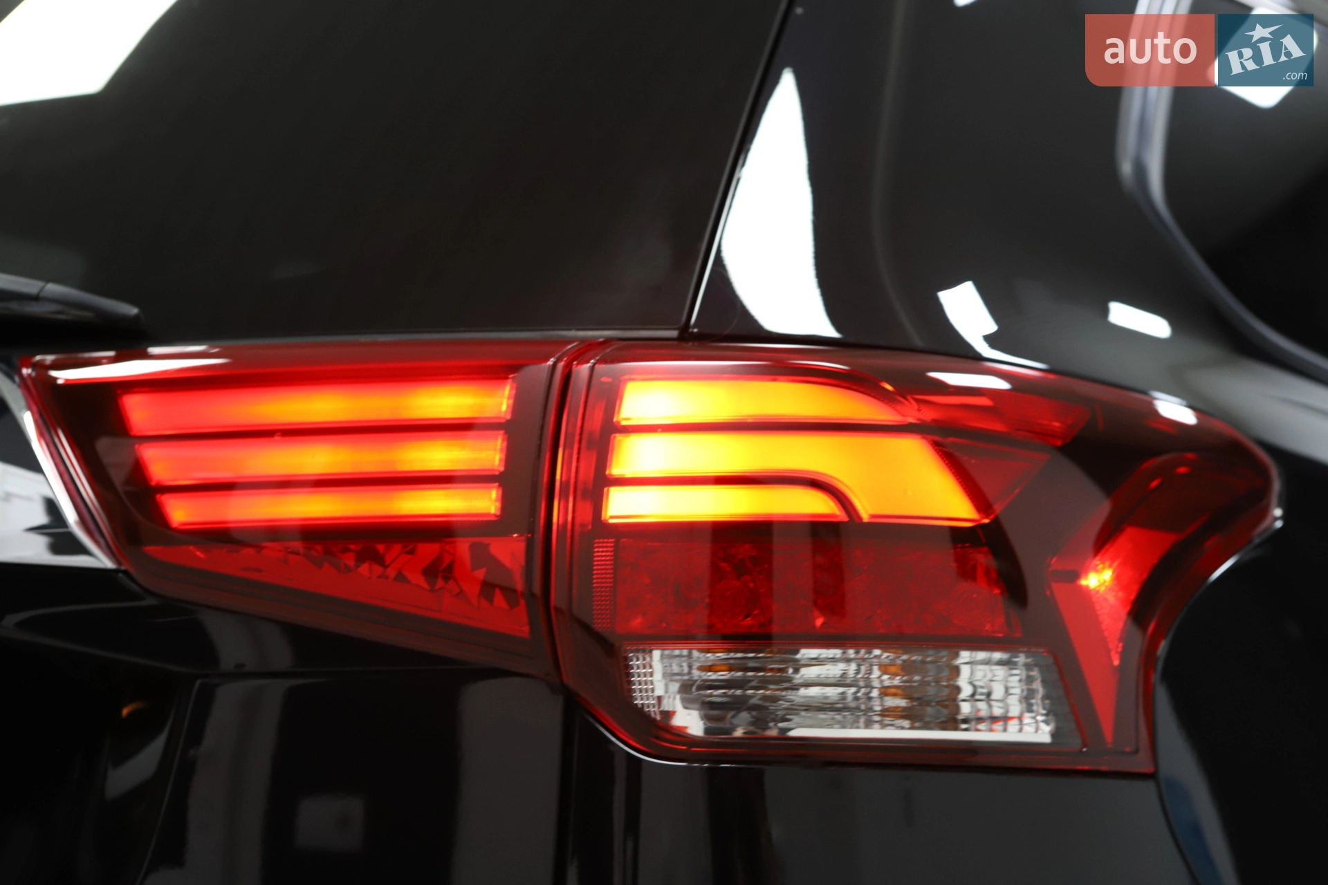 2017 Mitsubishi Outlander - мініатюра 28