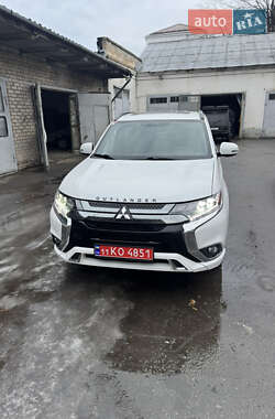 Внедорожник / Кроссовер Mitsubishi Outlander 2022 в Днепре