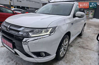 Внедорожник / Кроссовер Mitsubishi Outlander 2016 в Харькове