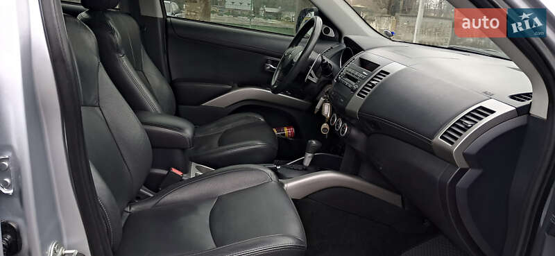 Внедорожник / Кроссовер Mitsubishi Outlander 2007 в Желтых Водах фото 15 Внедорожник / Кроссовер Mitsubishi Outlander 2007 в Желтых Водах