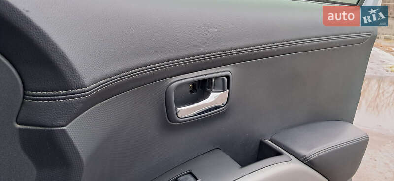 Внедорожник / Кроссовер Mitsubishi Outlander 2007 в Желтых Водах фото 22 Внедорожник / Кроссовер Mitsubishi Outlander 2007 в Желтых Водах