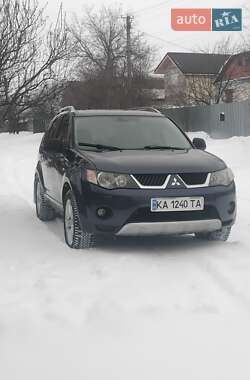 Внедорожник / Кроссовер Mitsubishi Outlander 2008 в Киеве