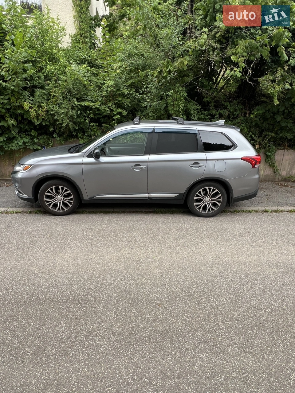 2017 Mitsubishi Outlander - мініатюра 11
