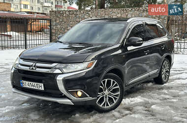 Внедорожник / Кроссовер Mitsubishi Outlander 2015 в Ахтырке