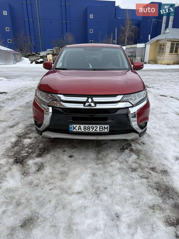 Mitsubishi Outlander 2015