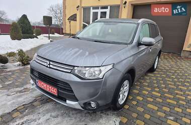 Позашляховик / Кросовер Mitsubishi Outlander 2015 в Калуші