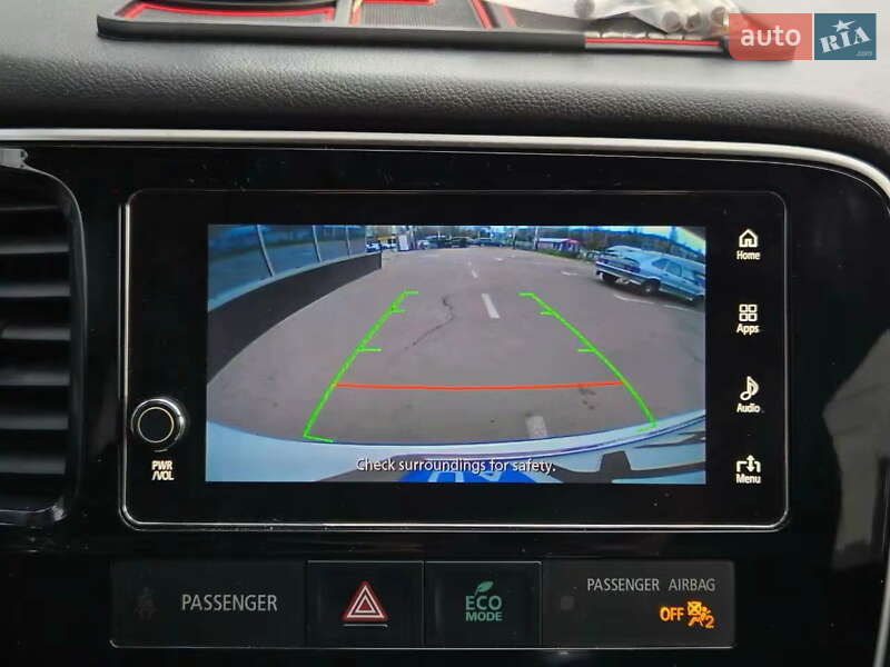 Внедорожник / Кроссовер Mitsubishi Outlander 2017 в Киеве