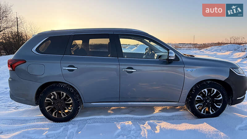 Mitsubishi Outlander 2015