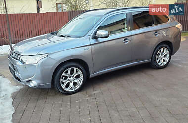 Позашляховик / Кросовер Mitsubishi Outlander 2014 в Львові