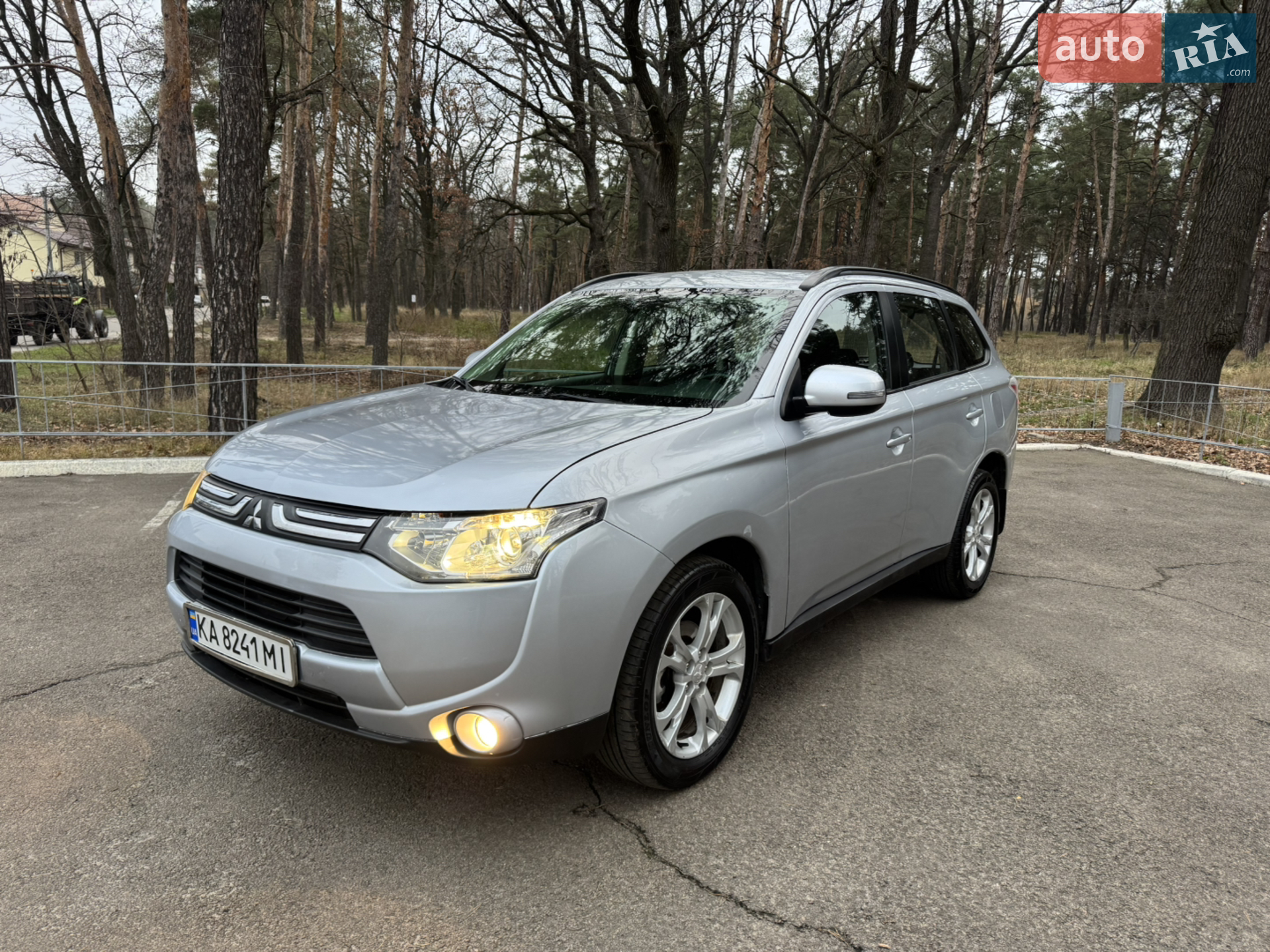 2013 Mitsubishi Outlander - фото 1