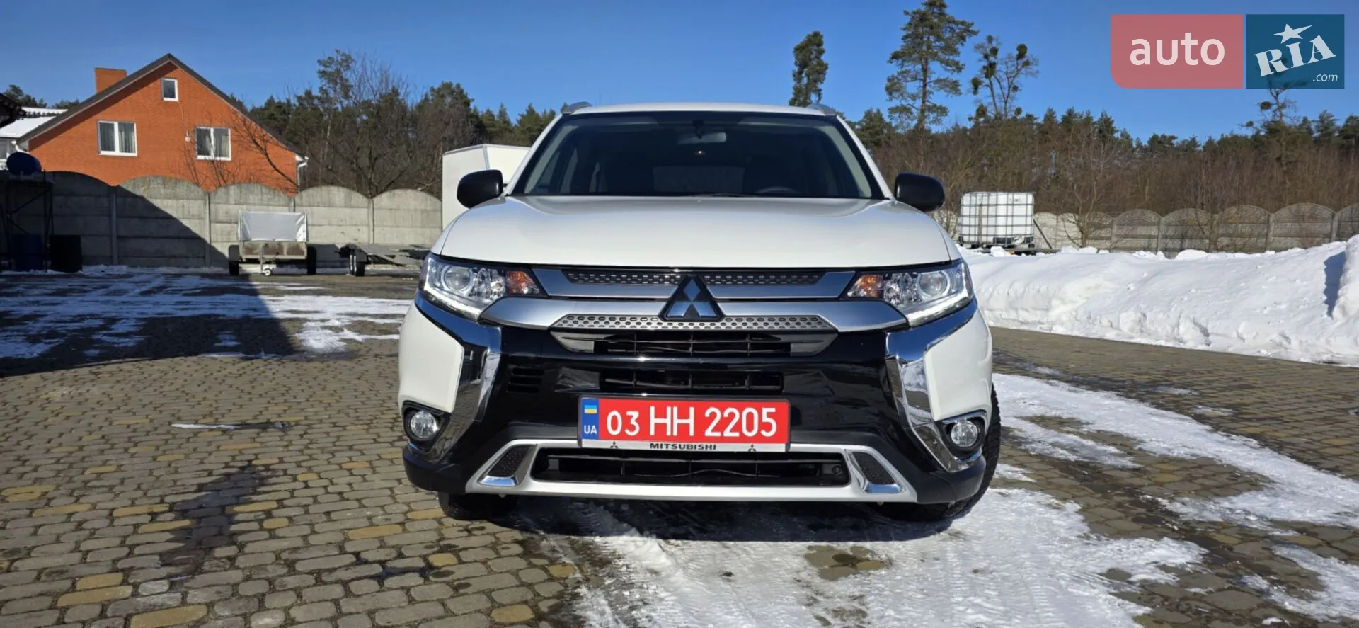 2020 Mitsubishi Outlander - мініатюра 2