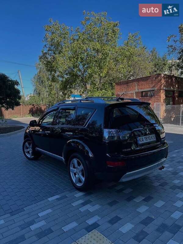 Внедорожник / Кроссовер Mitsubishi Outlander 2007 в Карловке