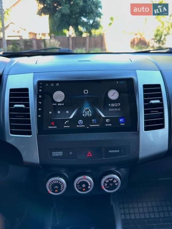 Внедорожник / Кроссовер Mitsubishi Outlander 2007 в Карловке