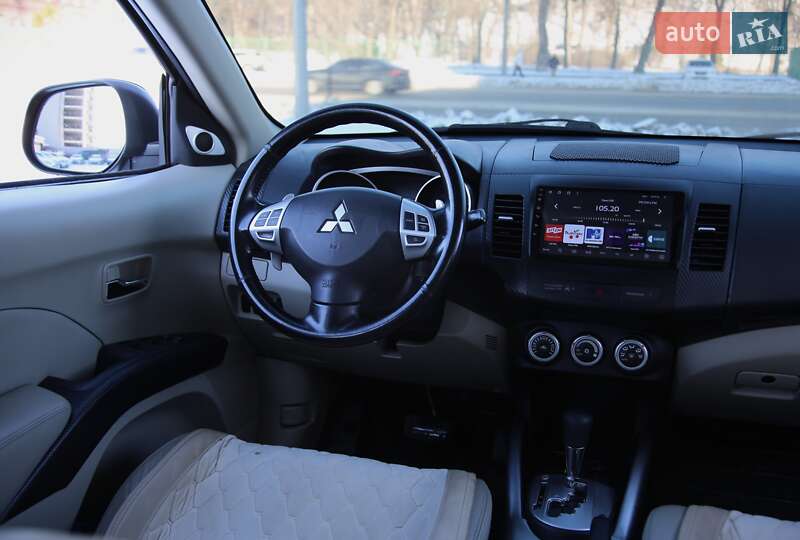 Позашляховик / Кросовер Mitsubishi Outlander 2008 в Харкові