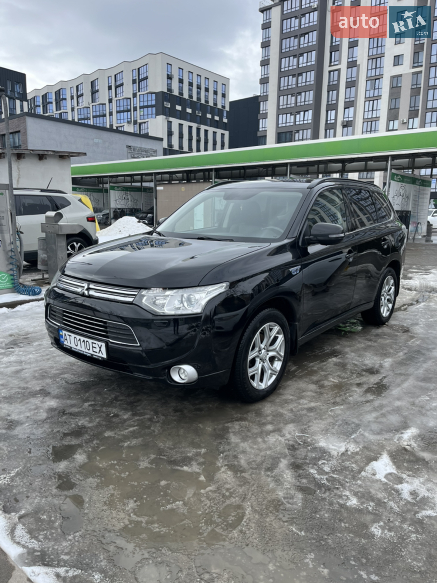 2014 Mitsubishi Outlander - фото 1