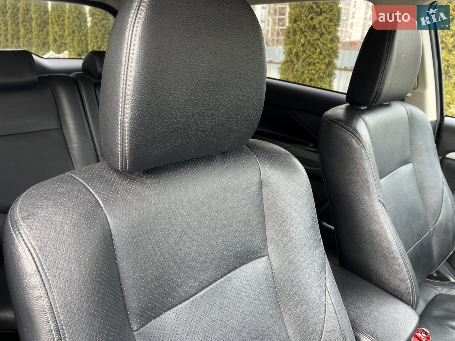 2014 Mitsubishi Outlander - мініатюра 40