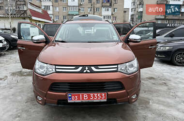 Внедорожник / Кроссовер Mitsubishi Outlander 2013 в Павлограде