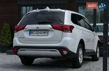 Позашляховик / Кросовер Mitsubishi Outlander 2021 в Львові