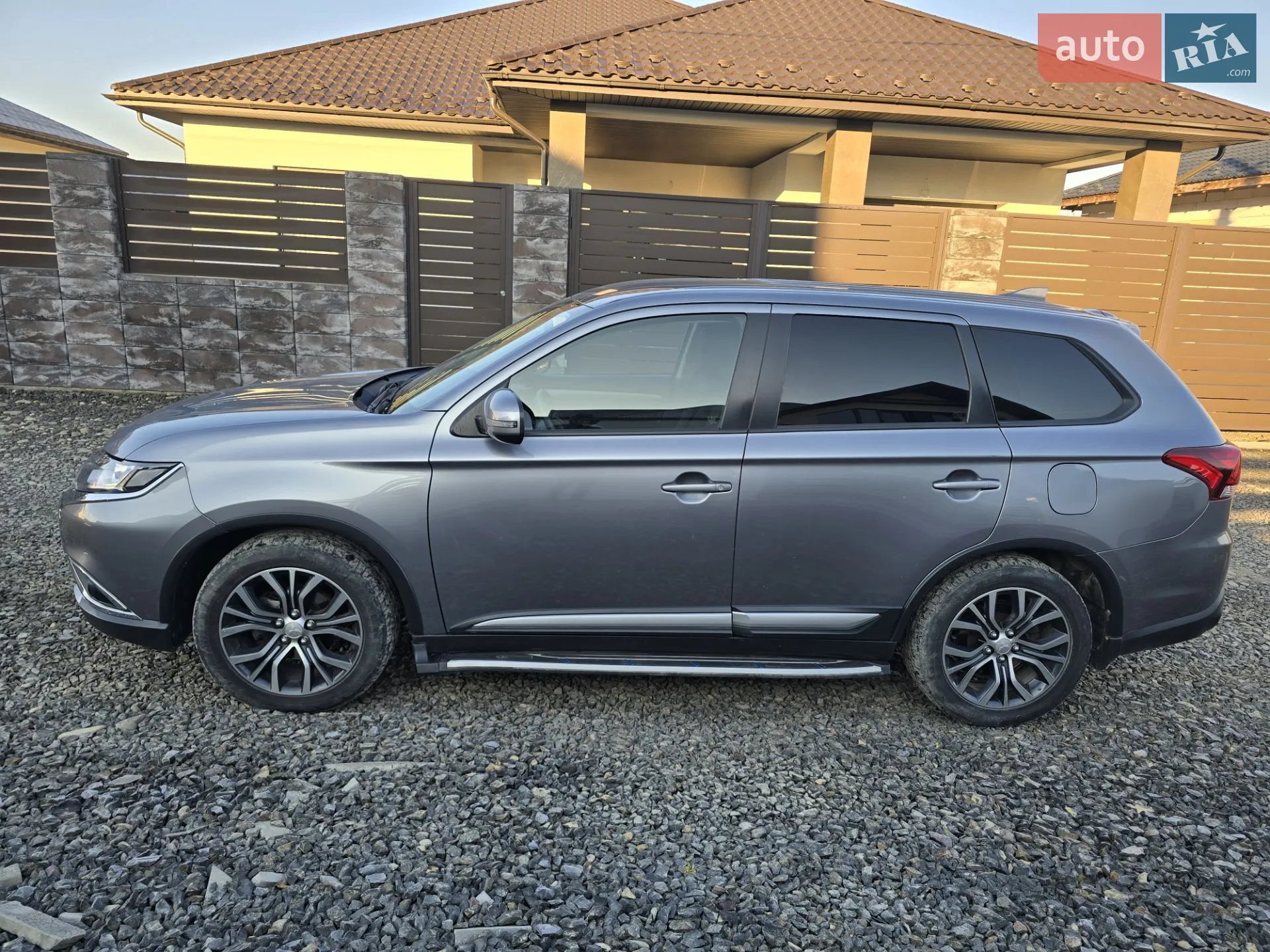 2017 Mitsubishi Outlander - мініатюра 9